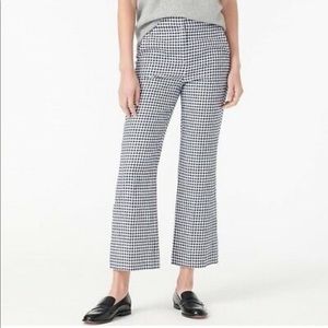 J.Crew size 2 Hayden Kickout Crop pants in white and navy gingham stretch linen!